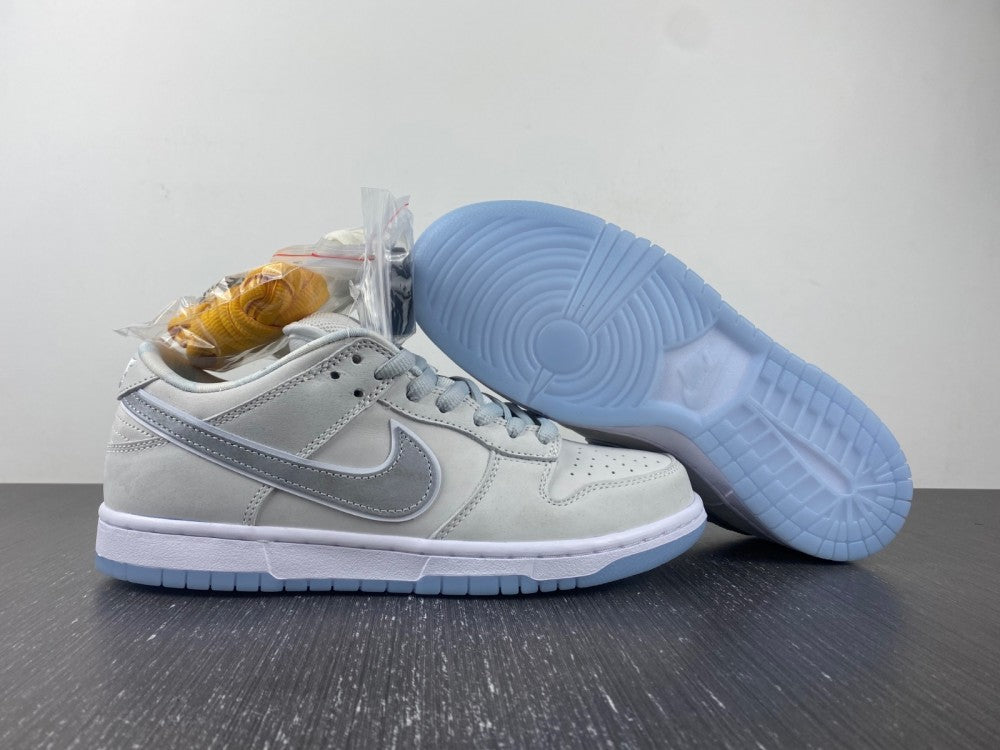 Nike SB Dunk Low White Lobster (Friends and Family)