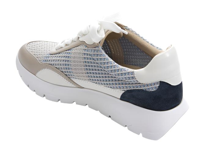 WOMEN'S VANELI QUIP LACE-UP | BEIGE / MULTI EMBROIDERY