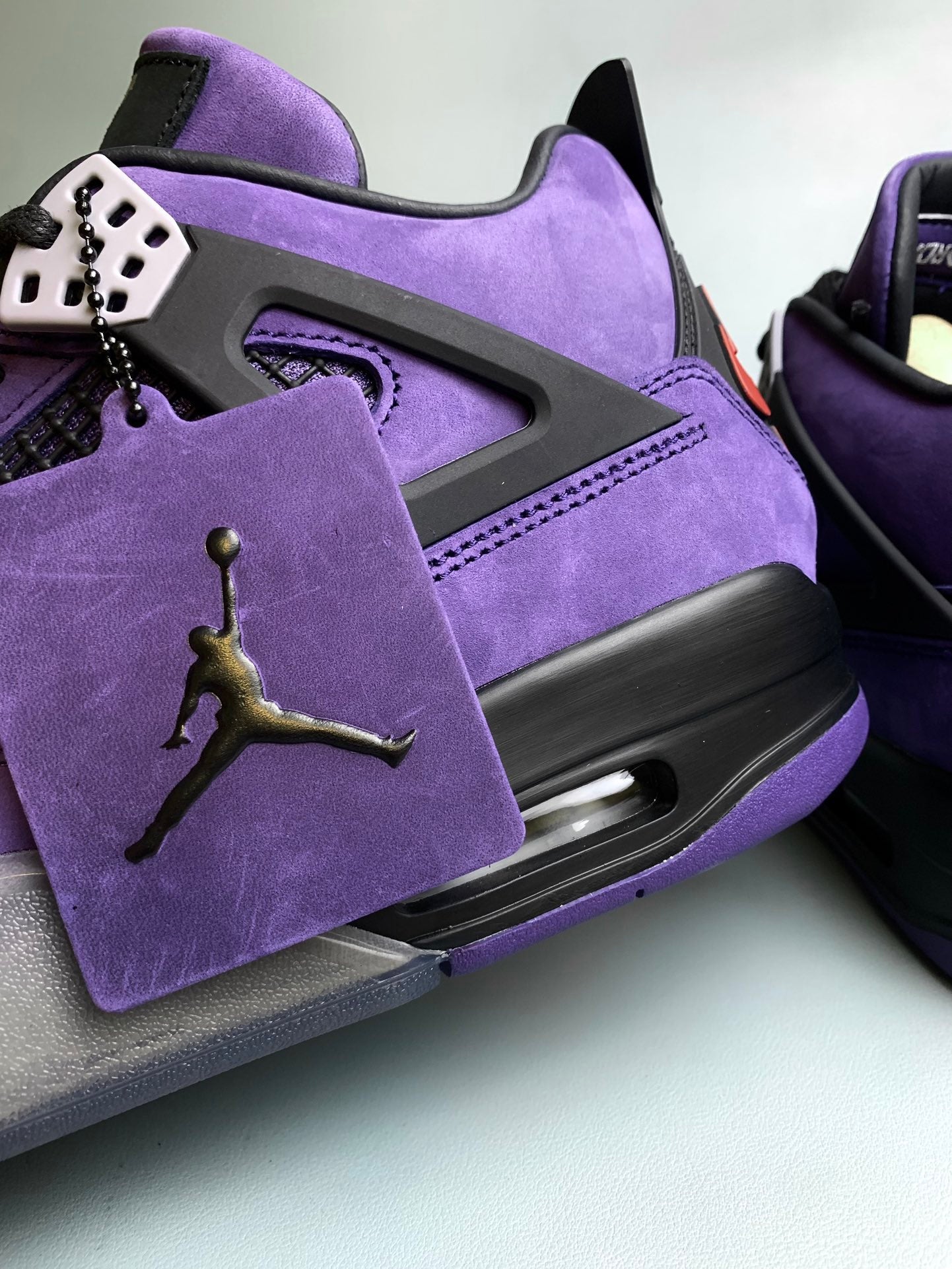 Air Jordan Retro 4 x Travis scott Friends And Familiy
