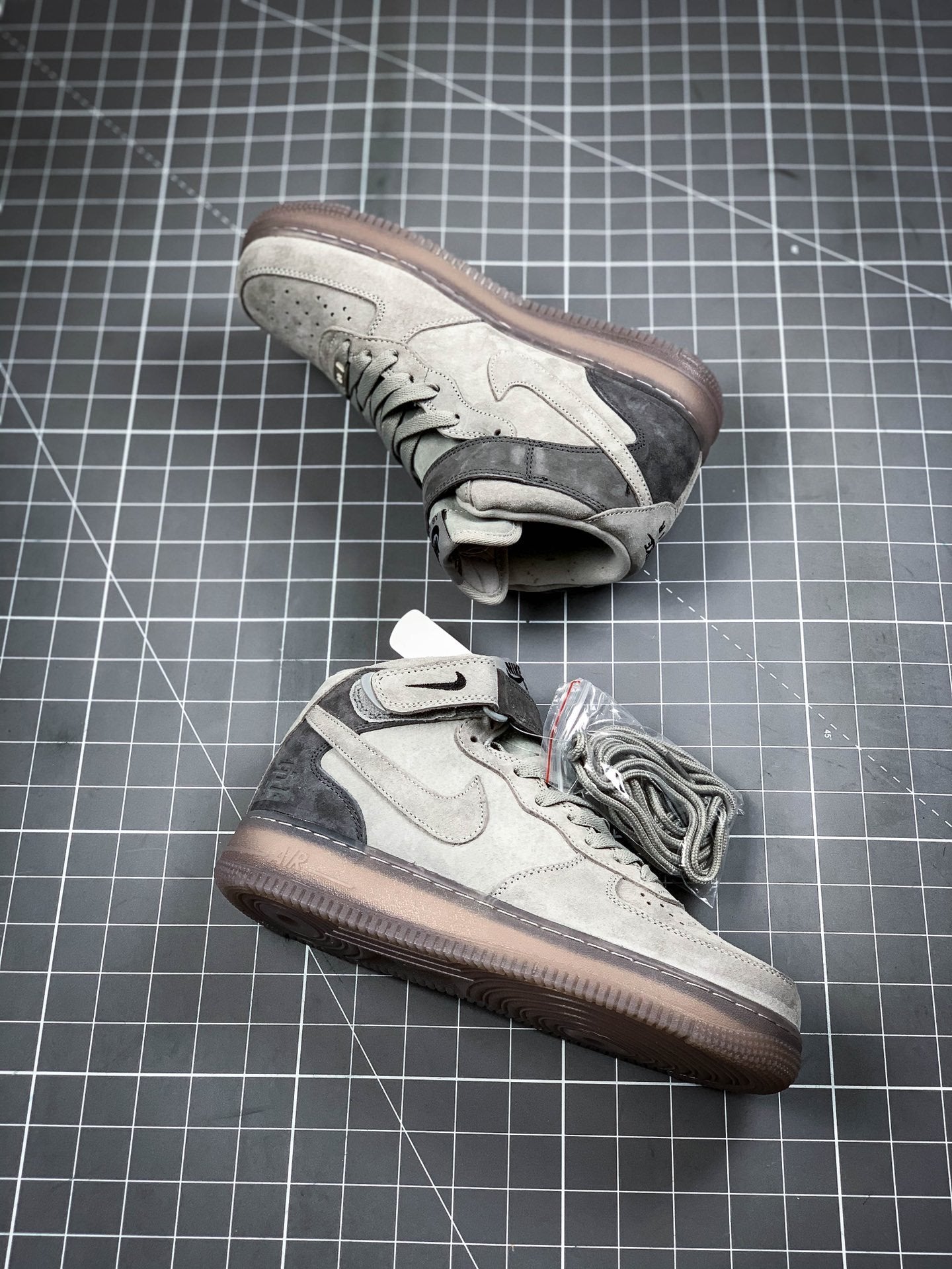 Air Force 1 Mid X Champion Grey