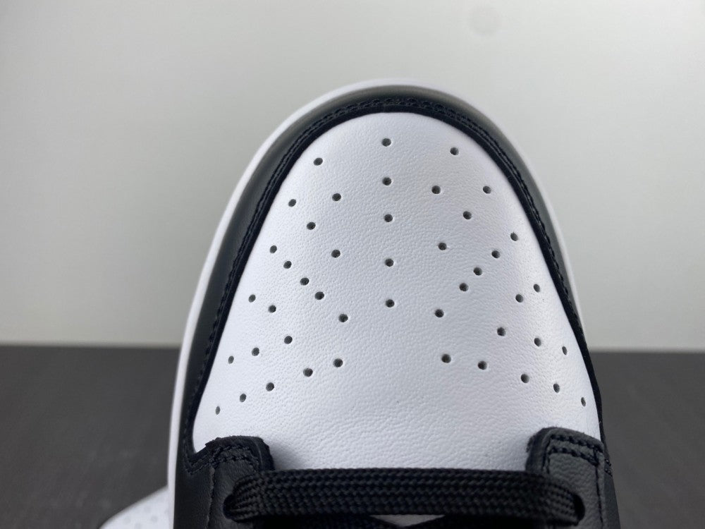 Nike Dunk Low White Black Panda