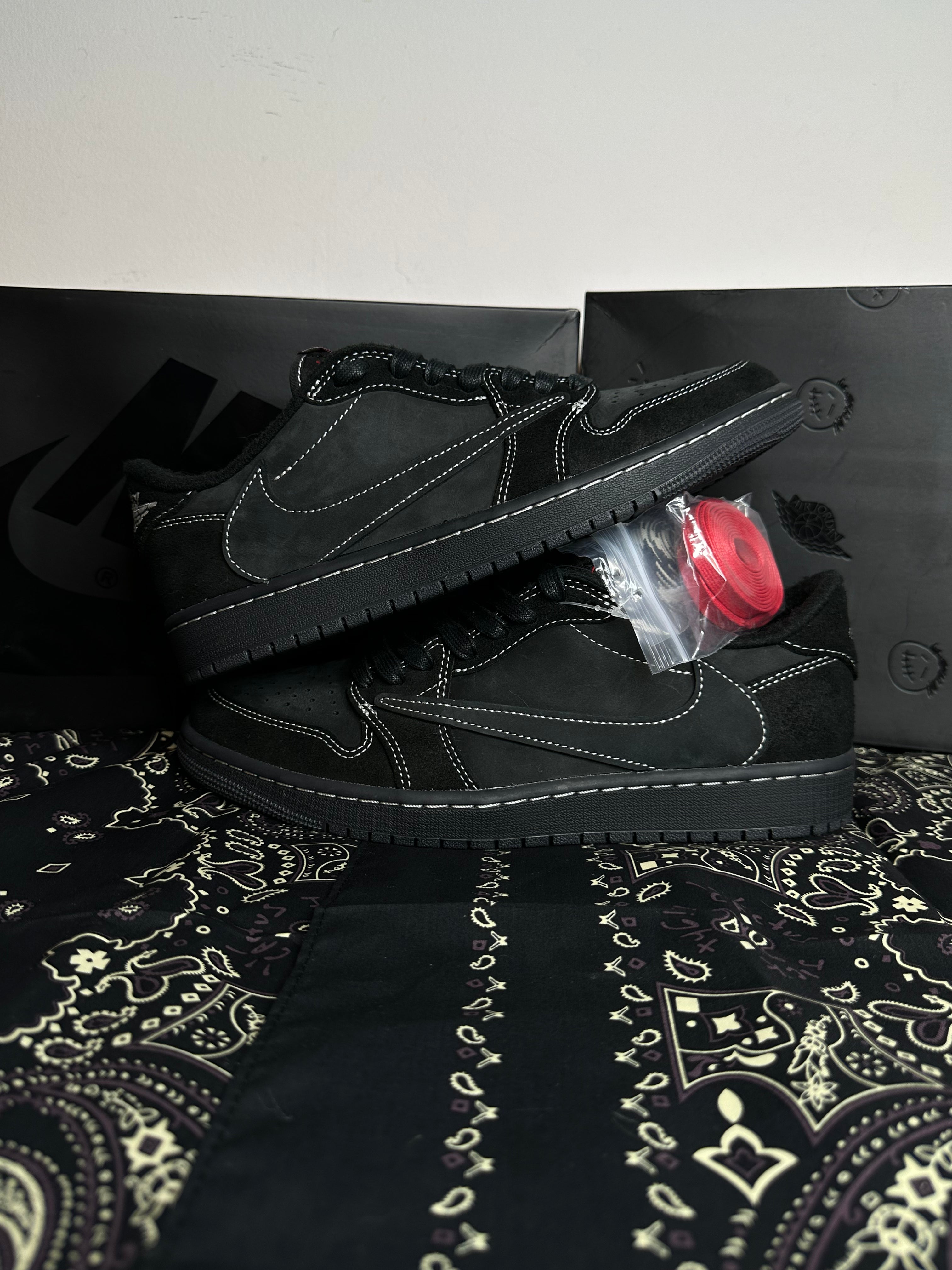 Air Jordan 1 Retro Low OG SP Travis Scott Black Phantom