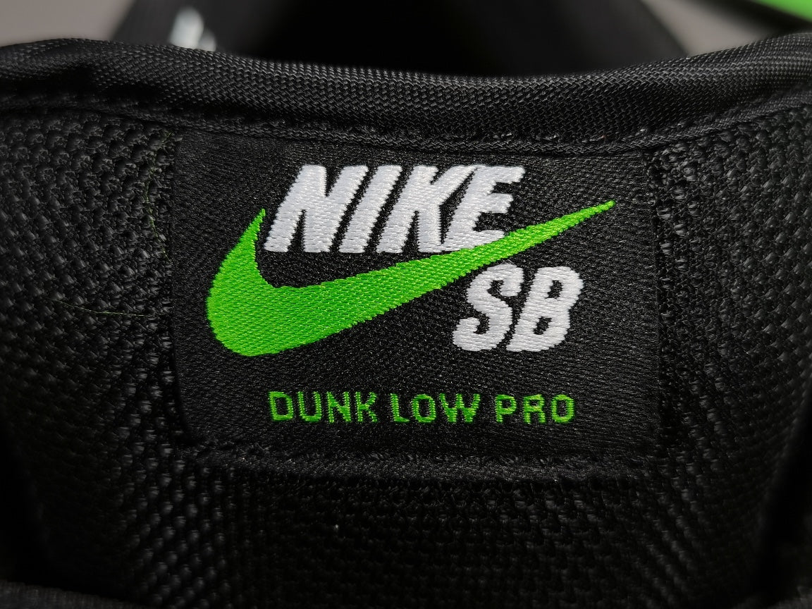 Nike SB Dunk Low Staple Pigeon (Special Box)