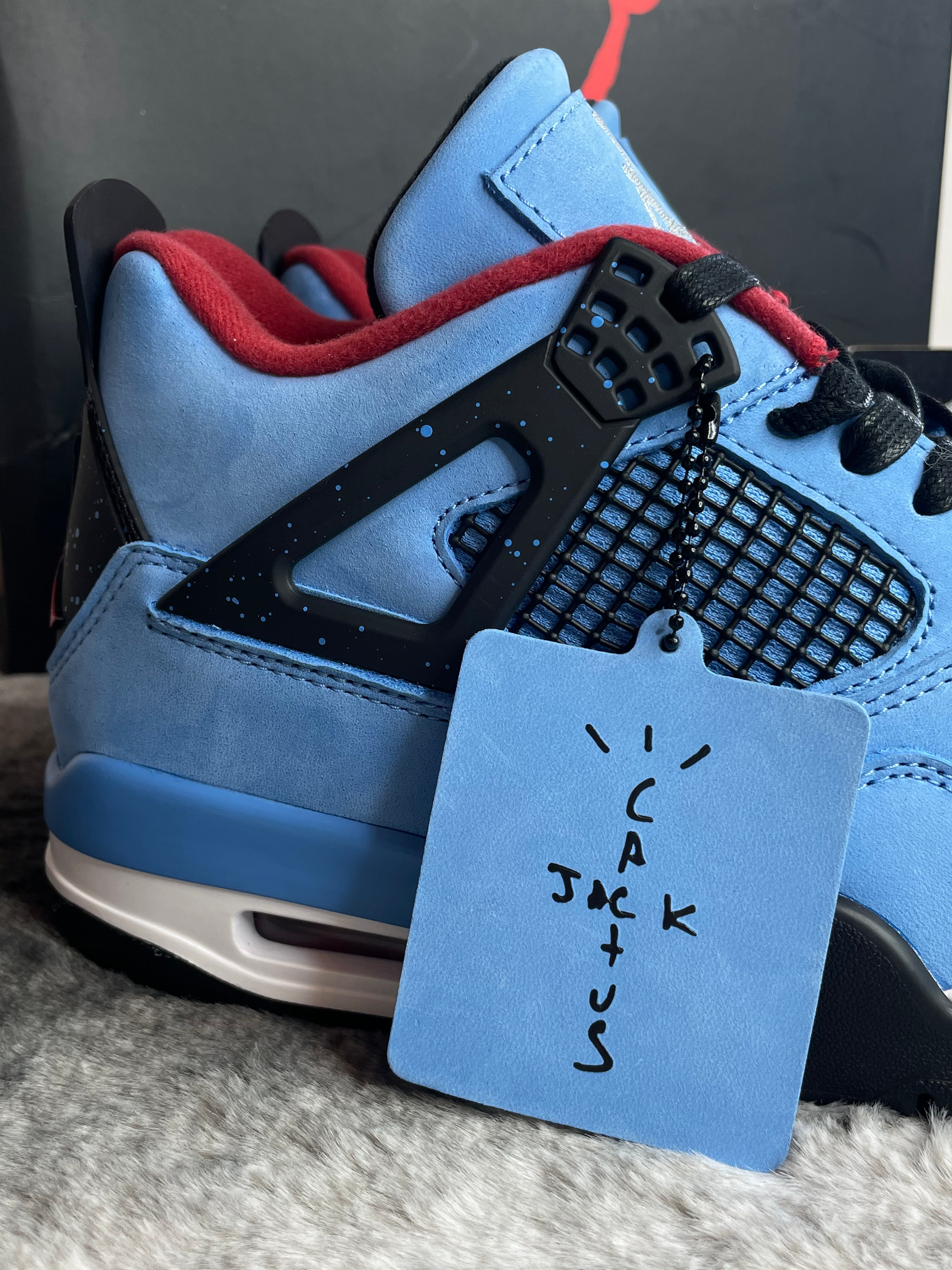 Air Jordan 4 Retro Travis Scott Cactus Jack