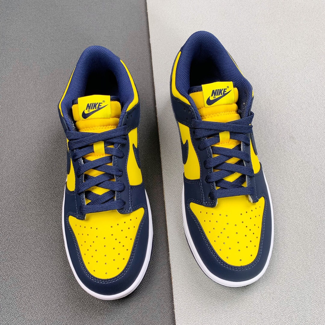 Nike Dunk Low Michigan (2021)