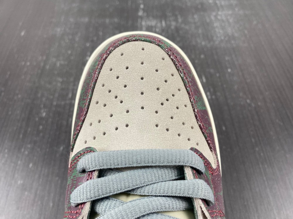Nike SB Dunk Low Crenshaw Skate Club