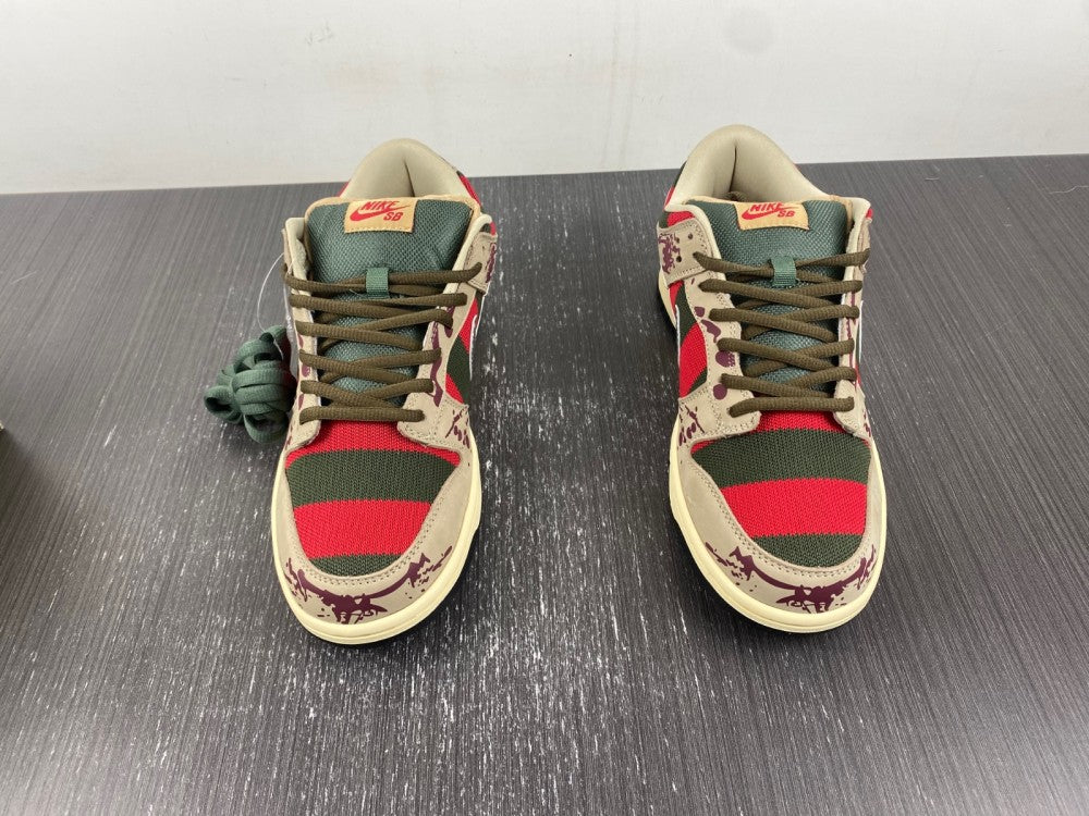 Nike SB Dunk Low Freddy Krueger
