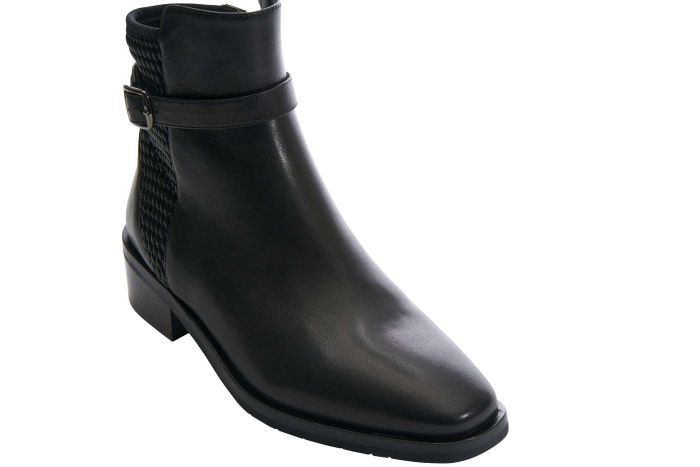 WOMEN'S VANELI ORACLE BOOT | BLACK