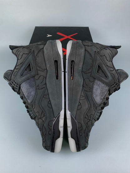 Air Jordan Retro 4 X Kaws Full Black