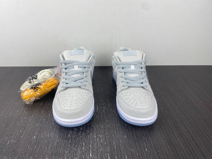 Nike SB Dunk Low White Lobster (Friends and Family)