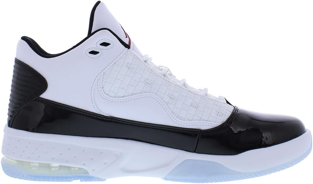 NIKE Men's Basketball Shoe