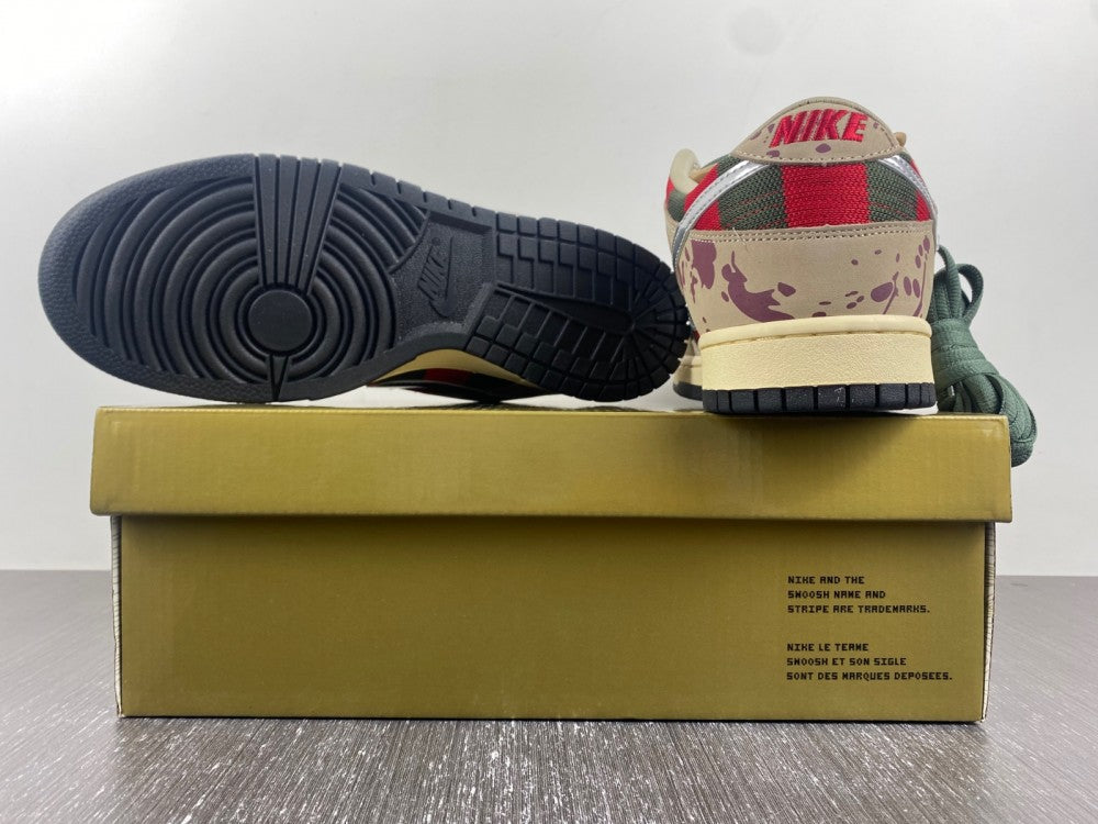 Nike SB Dunk Low Freddy Krueger