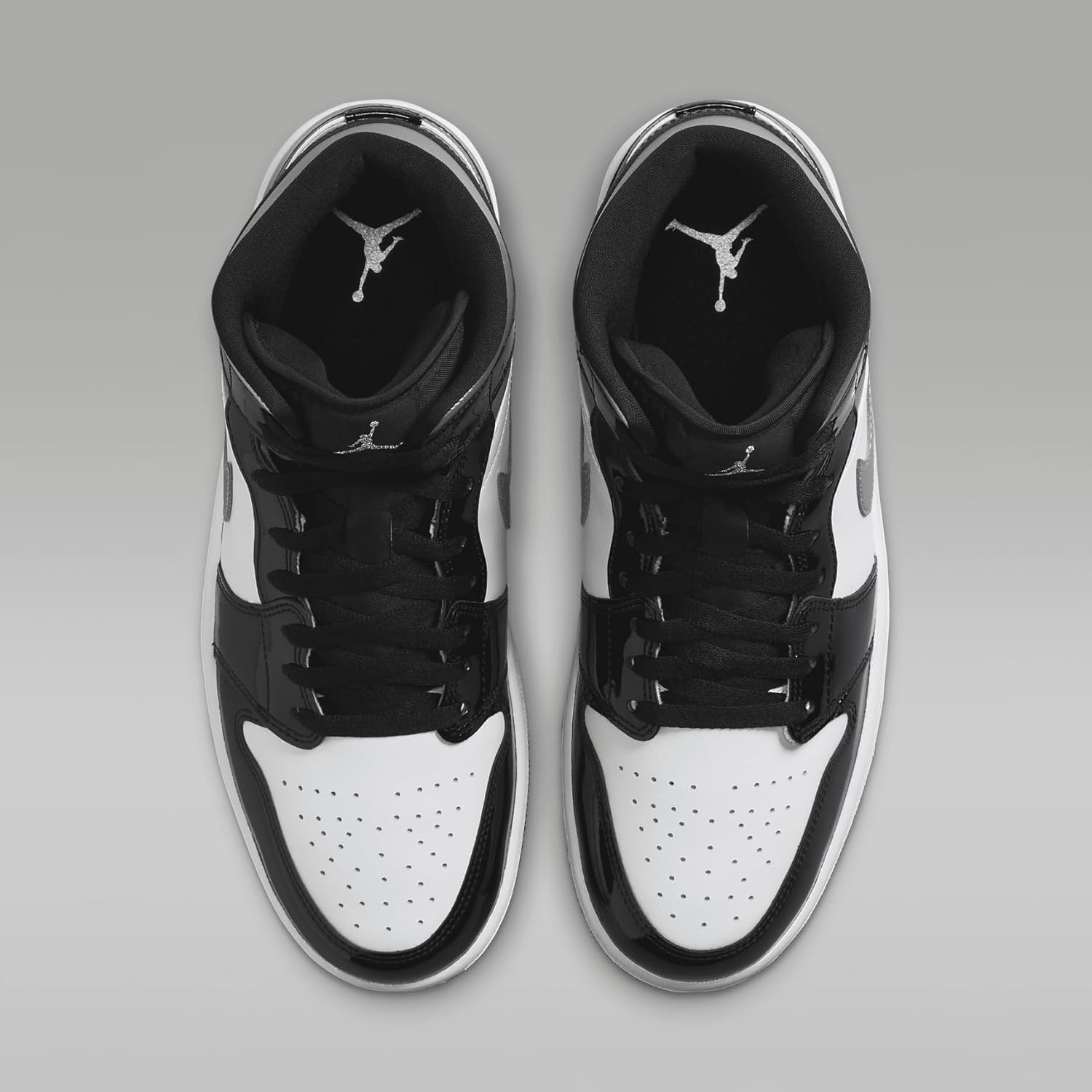 Air Jordan 1 Mid SE Men's Shoes (HV0789-010, Black/White/Metallic Gold/Metallic Silver)