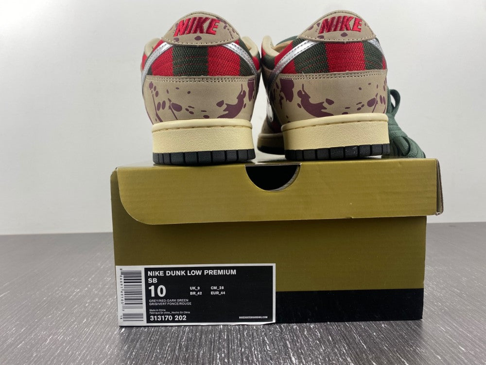Nike SB Dunk Low Freddy Krueger