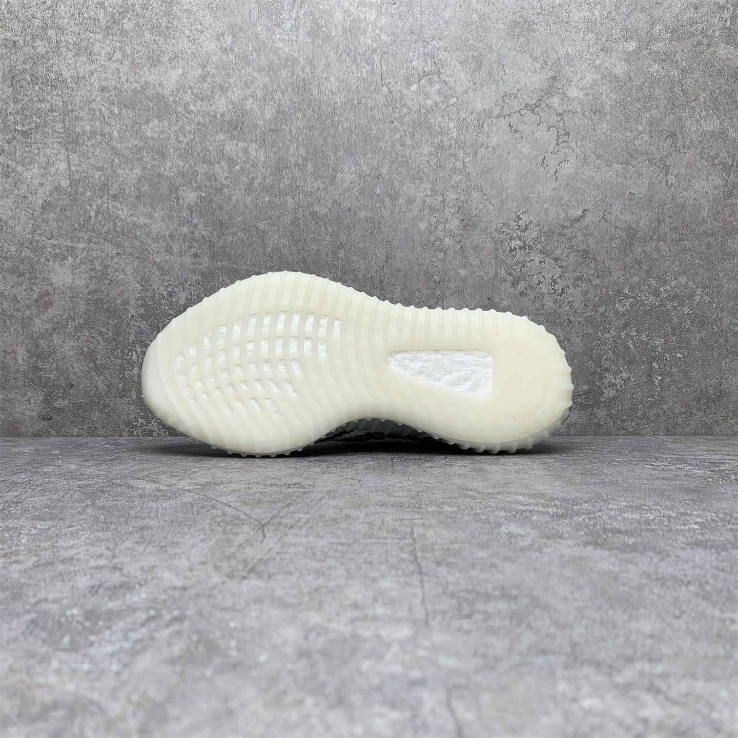 Yeezy Boost 350 V2 Zebra