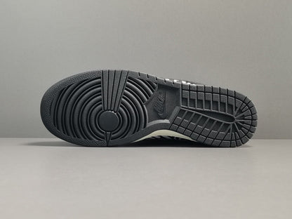 Dunk Low SB X Quartersnacks  Little Debbie’s Zebra Cakes