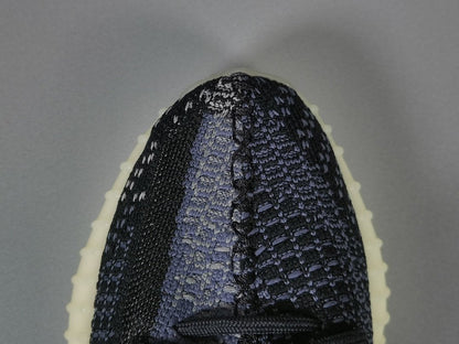 Adidas Yeezy Boost 350 V2 Carbon
