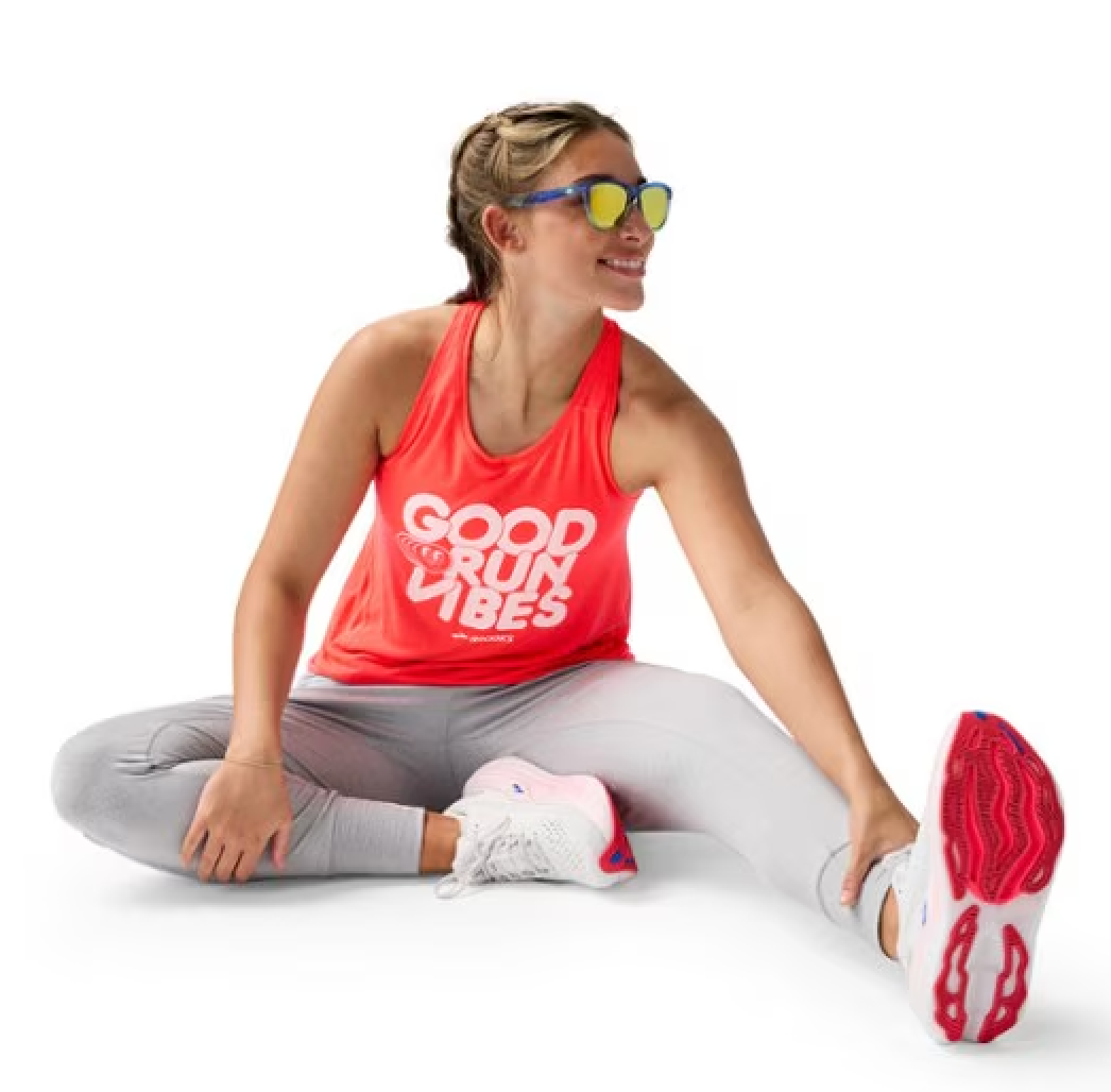 WOMEN'S BROOKS DISTANCE TANK 3.0 | NEO CAYENNE / GOOD RUN VIBES