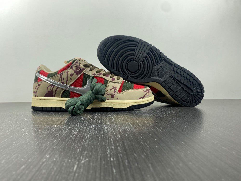Nike SB Dunk Low Freddy Krueger