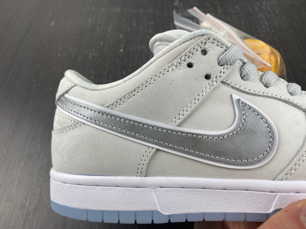 Nike SB Dunk Low White Lobster (Friends and Family)
