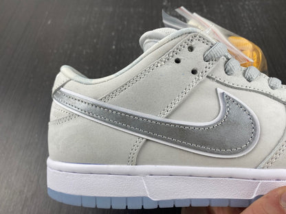 Nike SB Dunk Low White Lobster (Friends and Family)