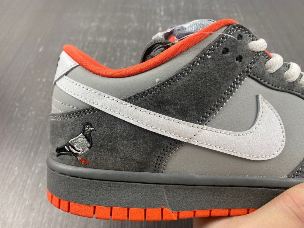 Nike SB Dunk Low Staple NYC Pigeon