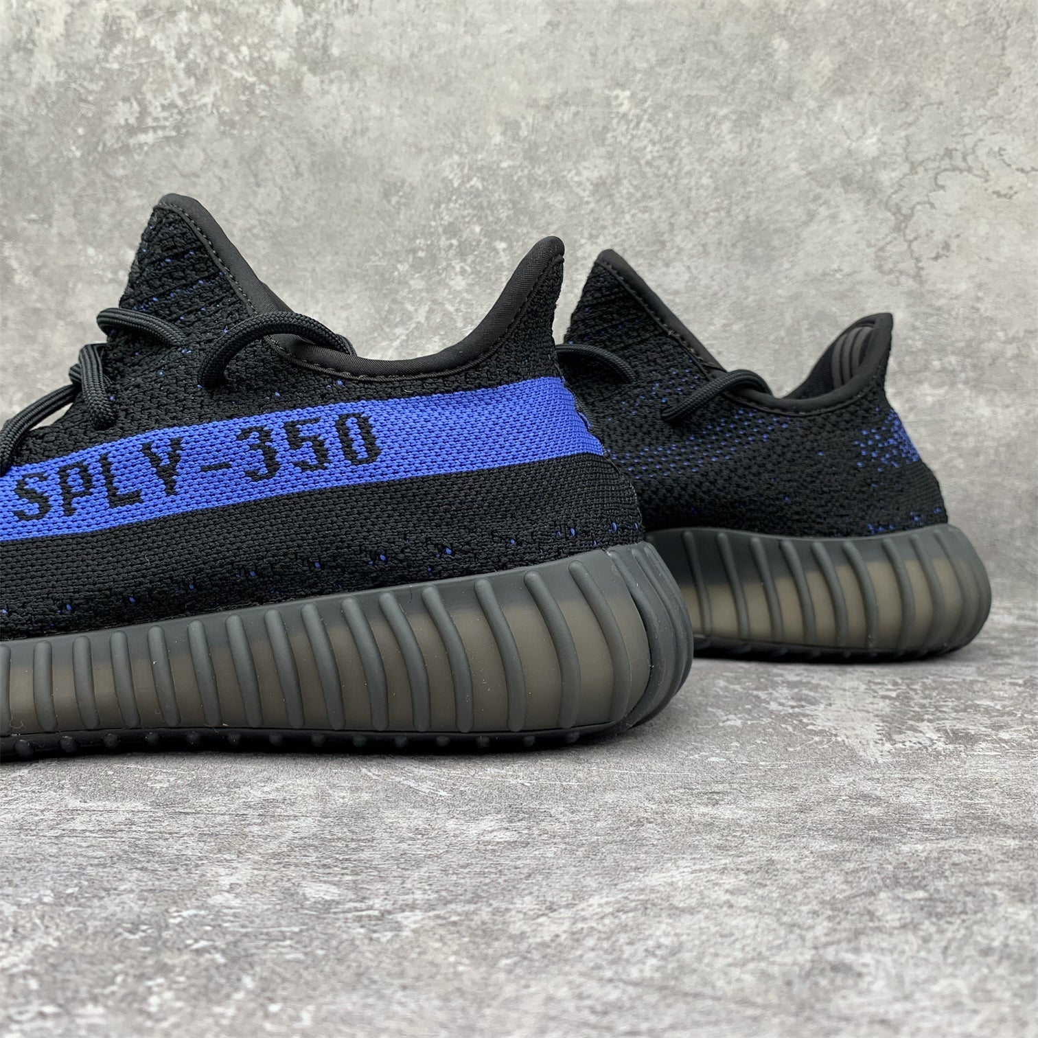 Adidas Yeezy Boost 350 V2 Dazzling Blue