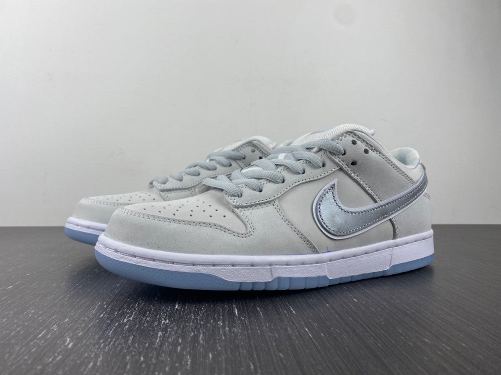 Nike SB Dunk Low White Lobster (Friends and Family)