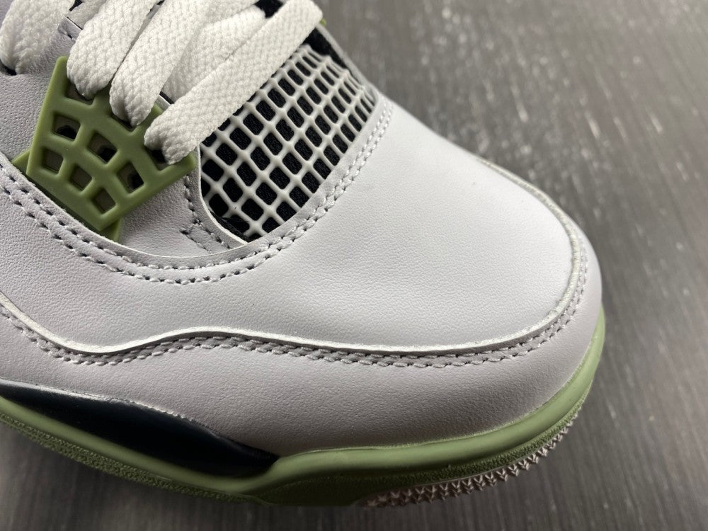 Air Jordan 4 Retro Seafoam