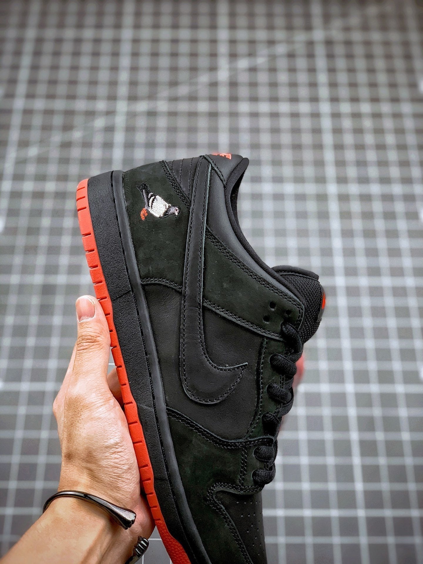 Nike SB Dunk Low Black Pigeon