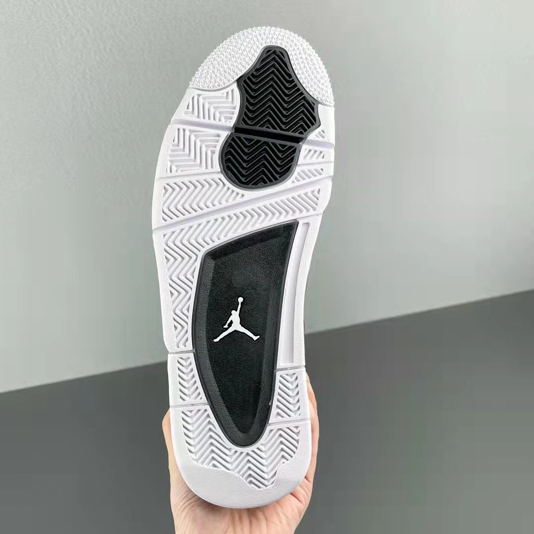 Air Jordan - 4 Retro Fear Pack