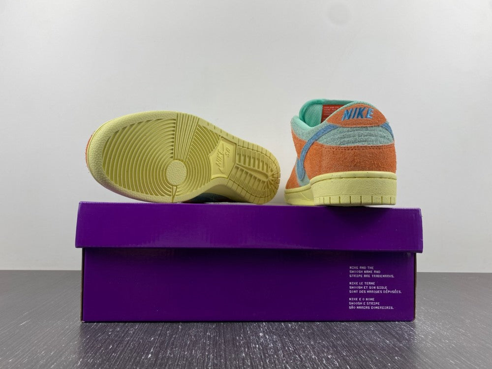 Nike SB Dunk Low Orange Emerald Rise