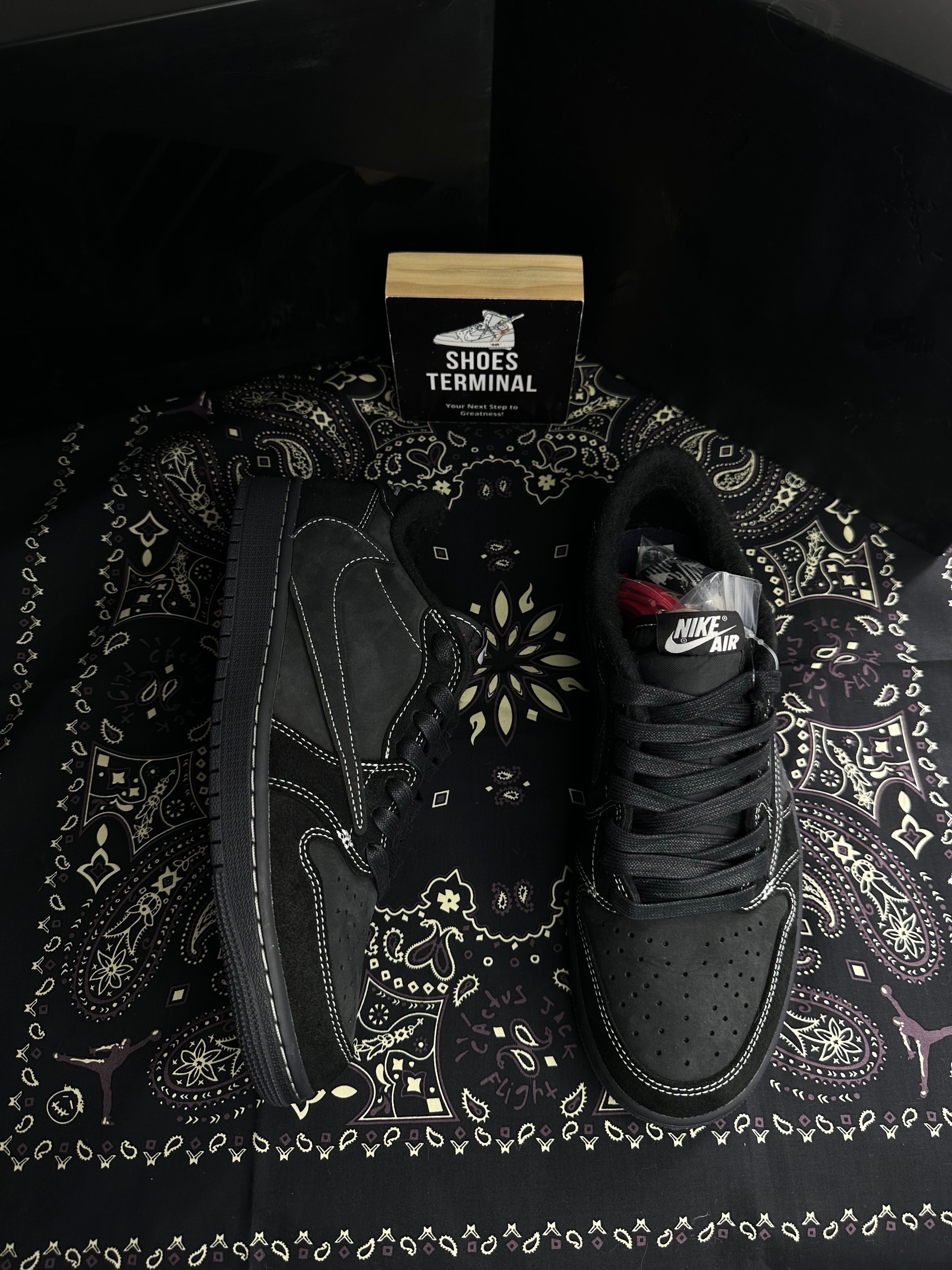 Air Jordan 1 Retro Low OG SP Travis Scott Black Phantom