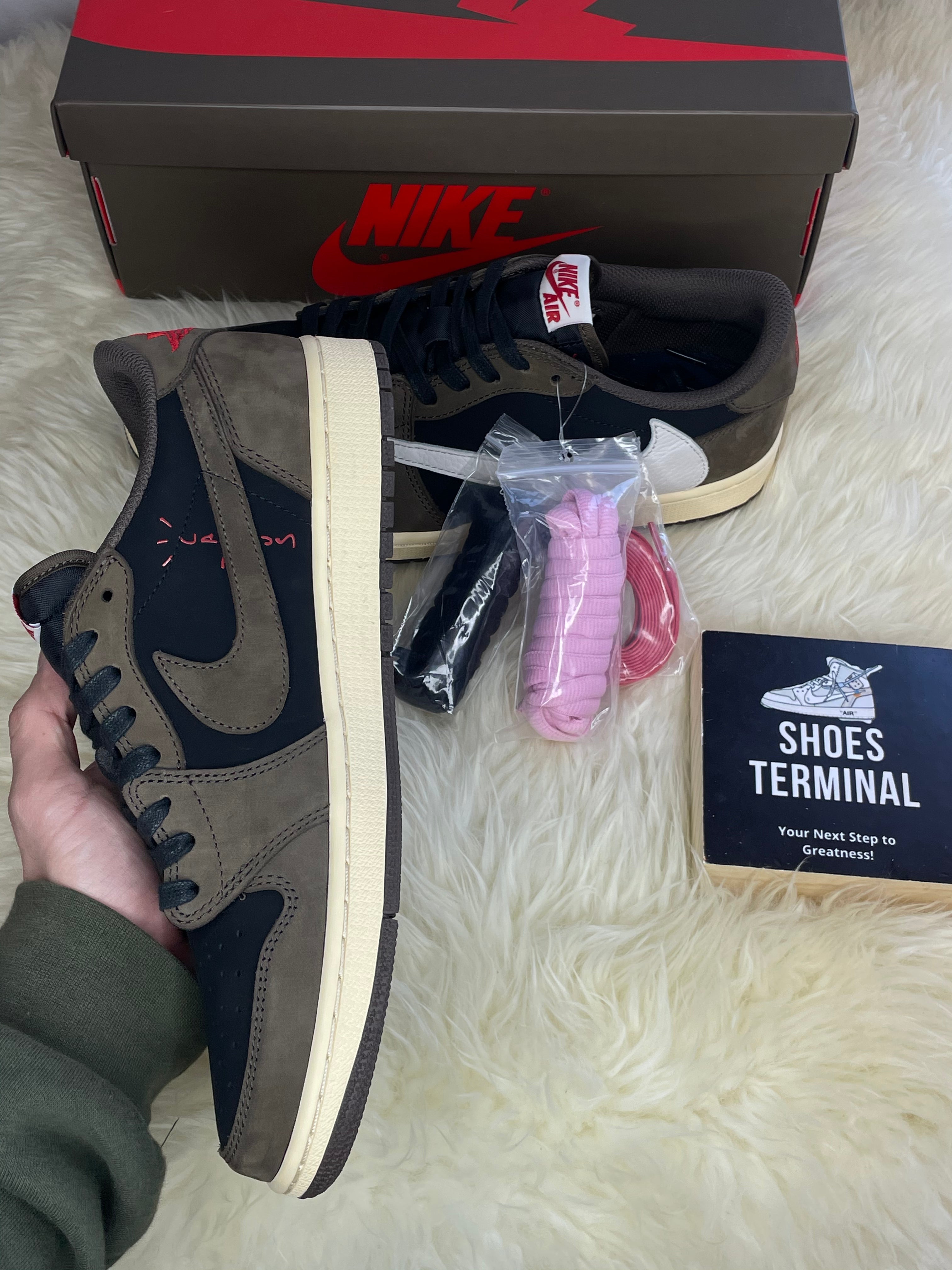 Air Jordan 1 Retro Low OG SP Travis Scott