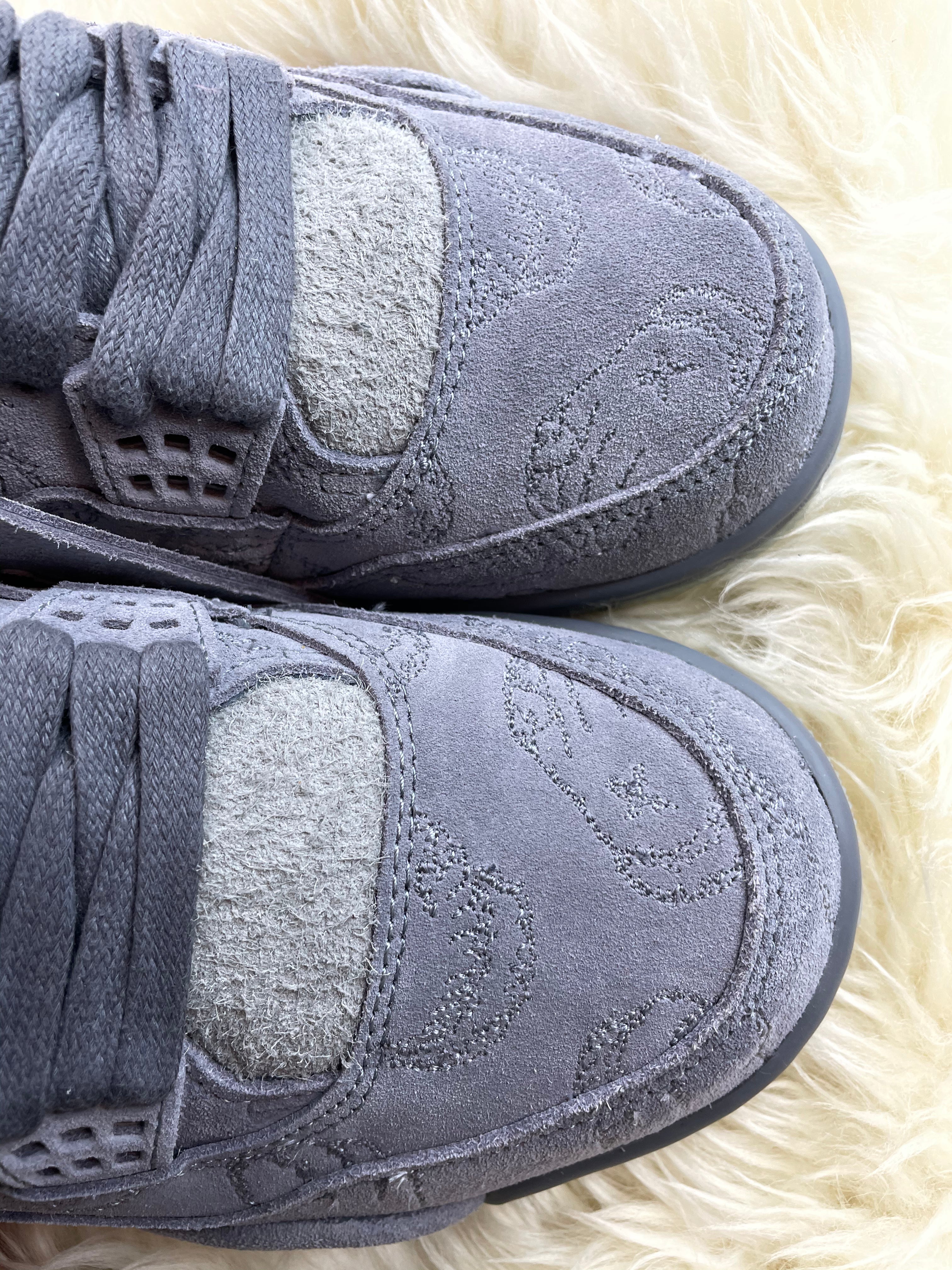 Air Jordan Retro 4 X Kaws